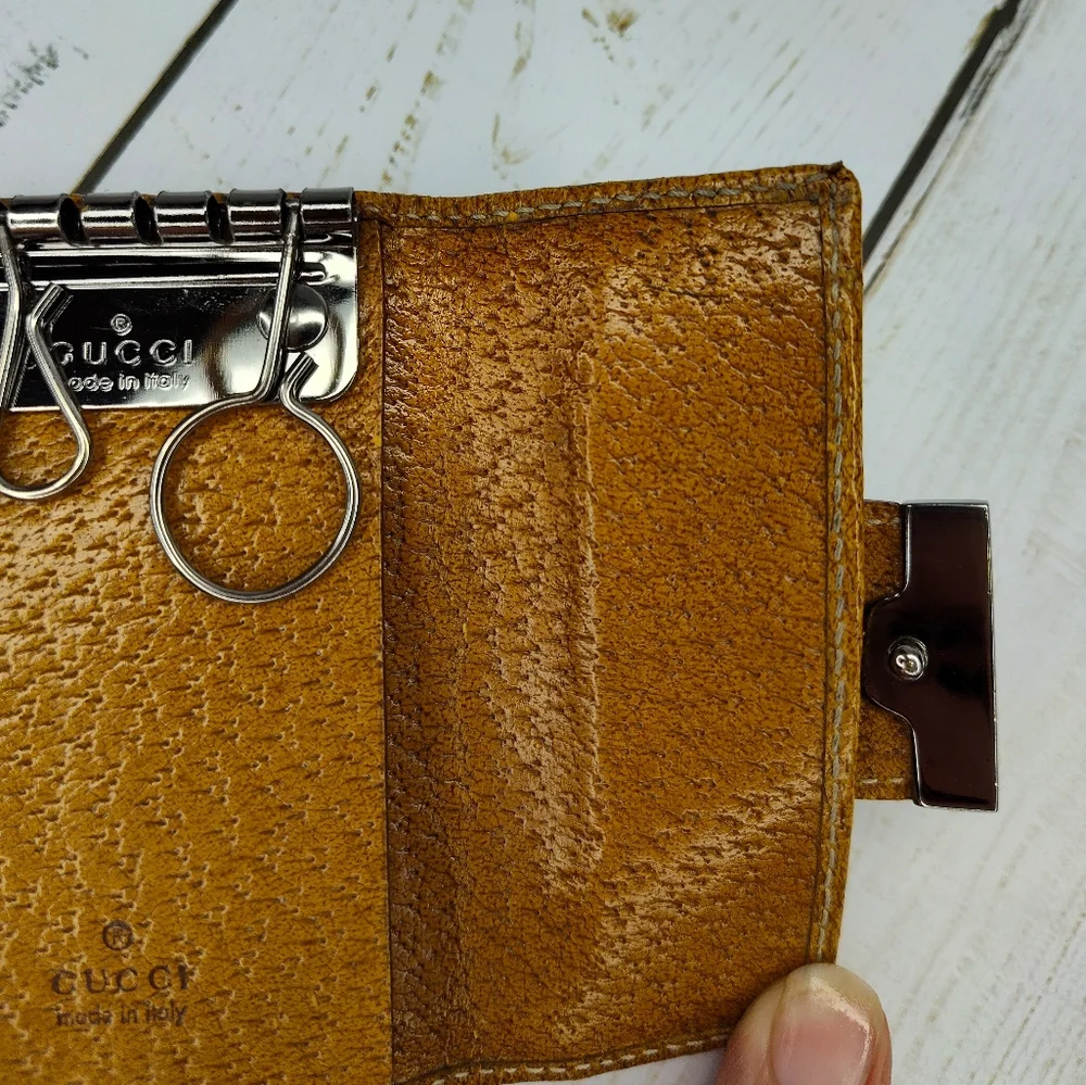 Gucci Key Wallet - Picture 6 of 13